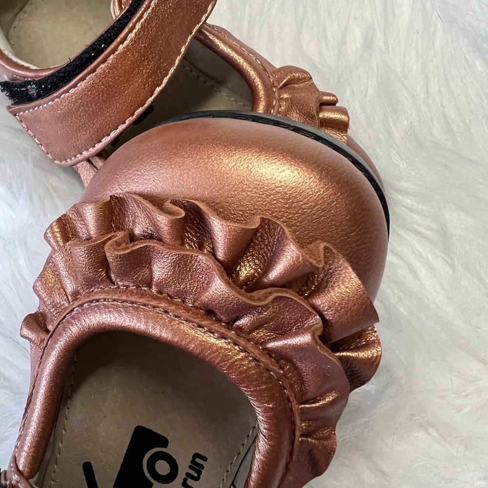 see kai run girl toddler shoes size US 5, EU 21